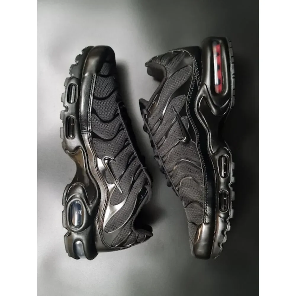Nike Air Max Plus Triple Black. SIZE 11.5 - 604133-050